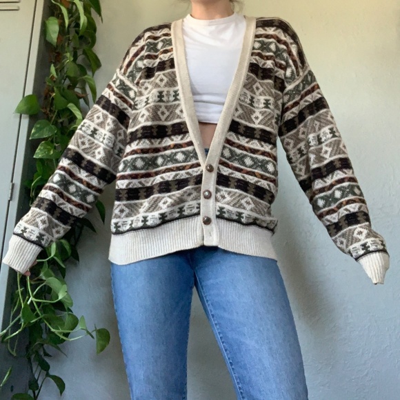 Vintage Sweaters - patterned knit cardigan